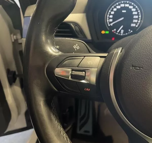 BMW X1 *hybride*xdrive*packm*camera de recul*affichage tête haute*systeme audio harman kardon