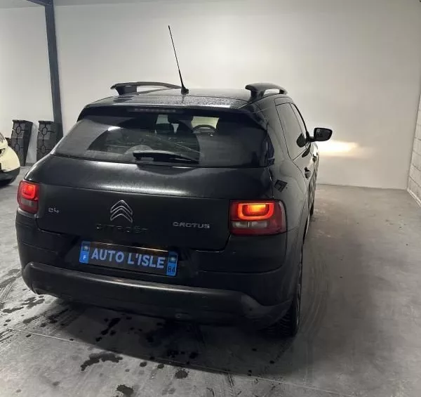 Citroën C4 Cactus 1.2 VTi 82 cv moteur changer neuf avec facture citroen